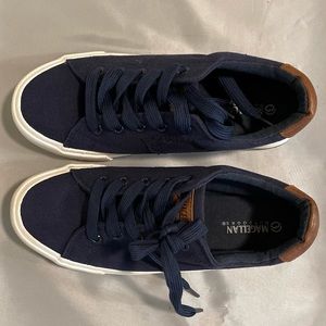 Magellan Outdoors Boys’ Casual Sneaker - 4D